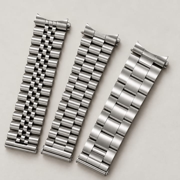 Close-up of the curved end links on all three styles