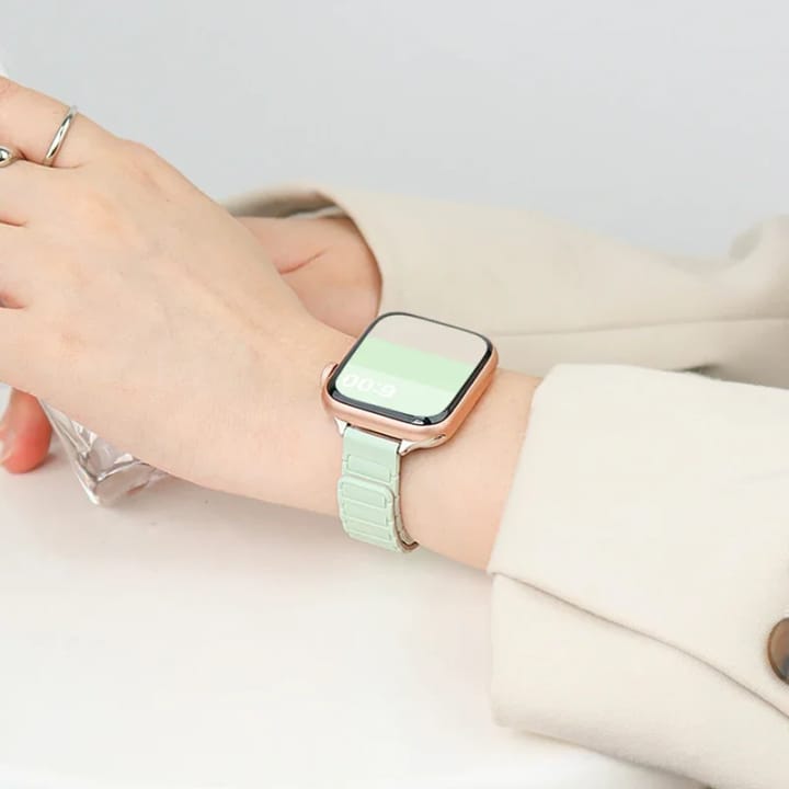 The Magnetic Silicone Apple Watch Band