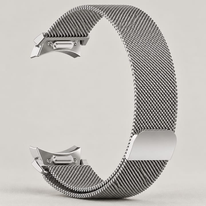 The Halo in Silver, bright steel mesh with matching end pieces